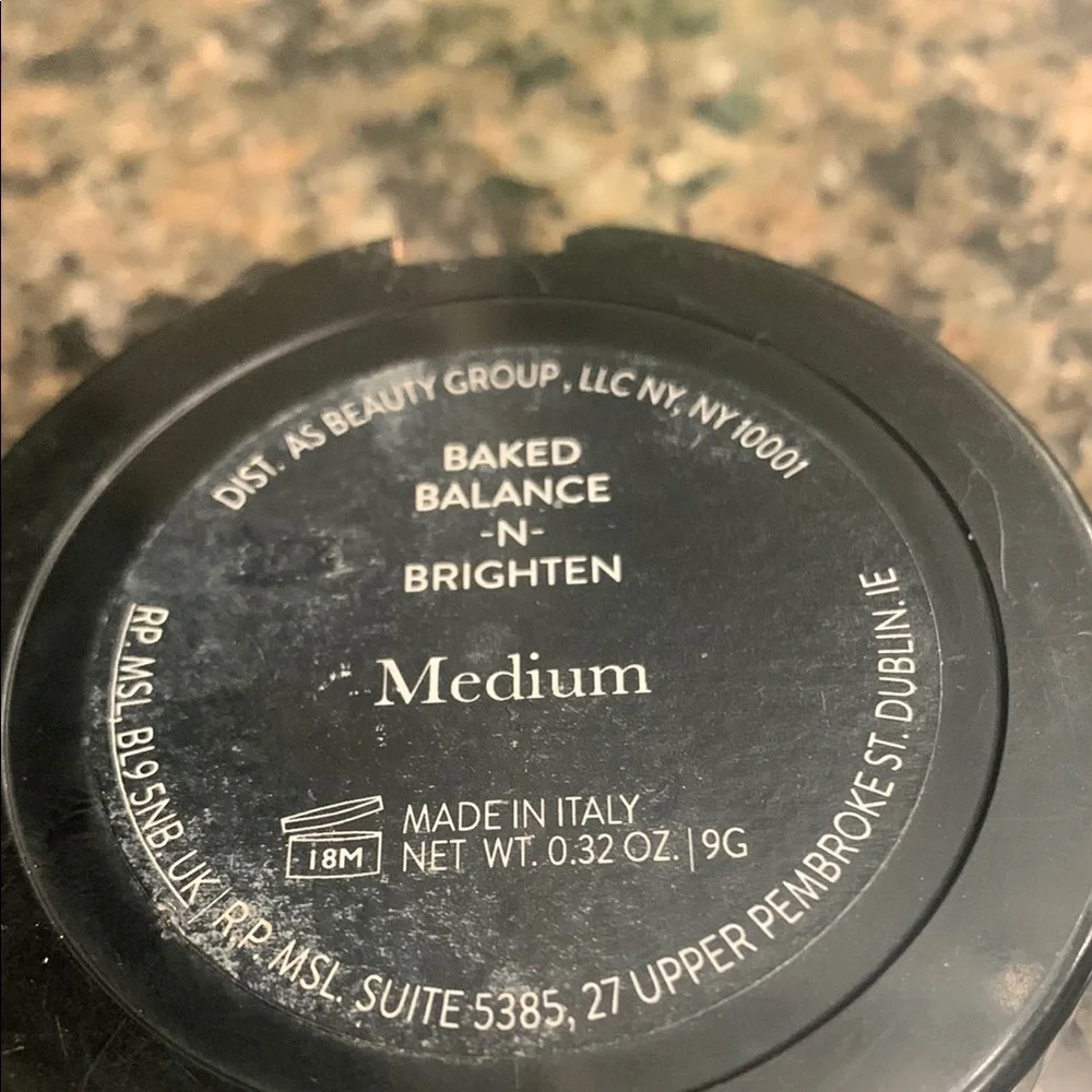 Laura Geller Baked Balance N Brighten - Medium